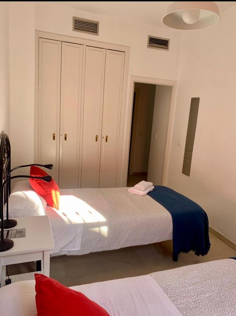 Apartamento Torre De La Plata เซบีญา ภายนอก รูปภาพ